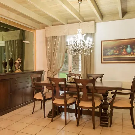 Βίλα The House Σιδάρι